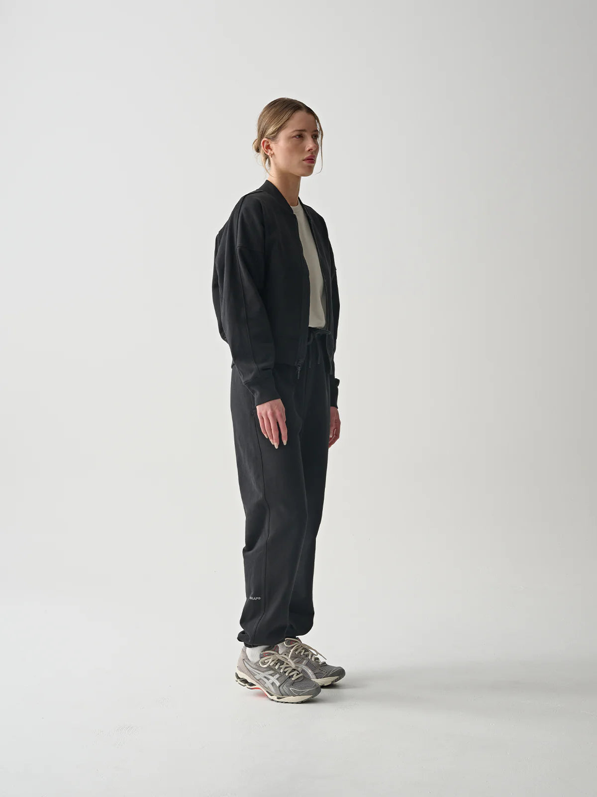 Essentials Zip Crew für Damen