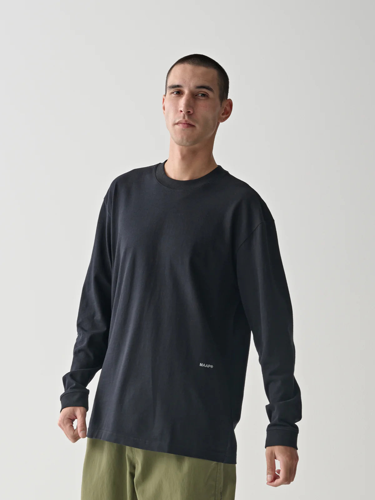 Essentials Langarm-T-Shirt