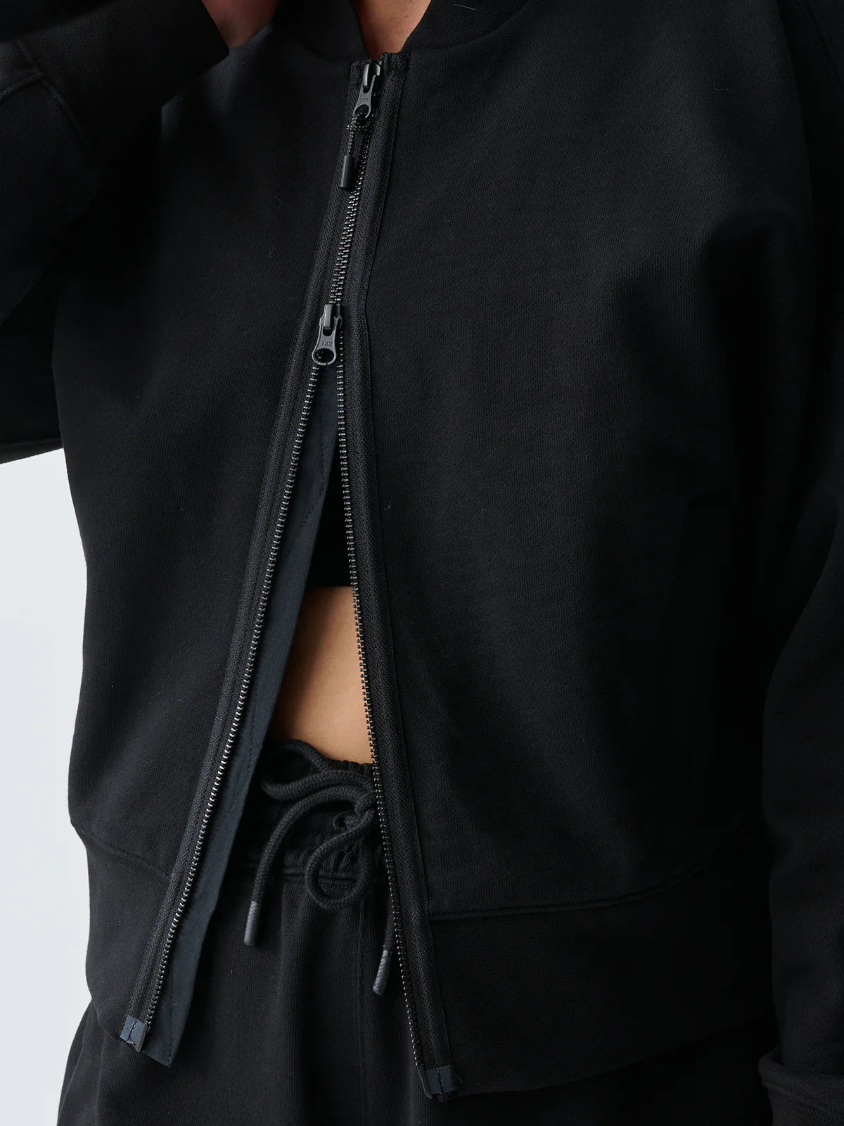 Essentials Zip Crew für Damen